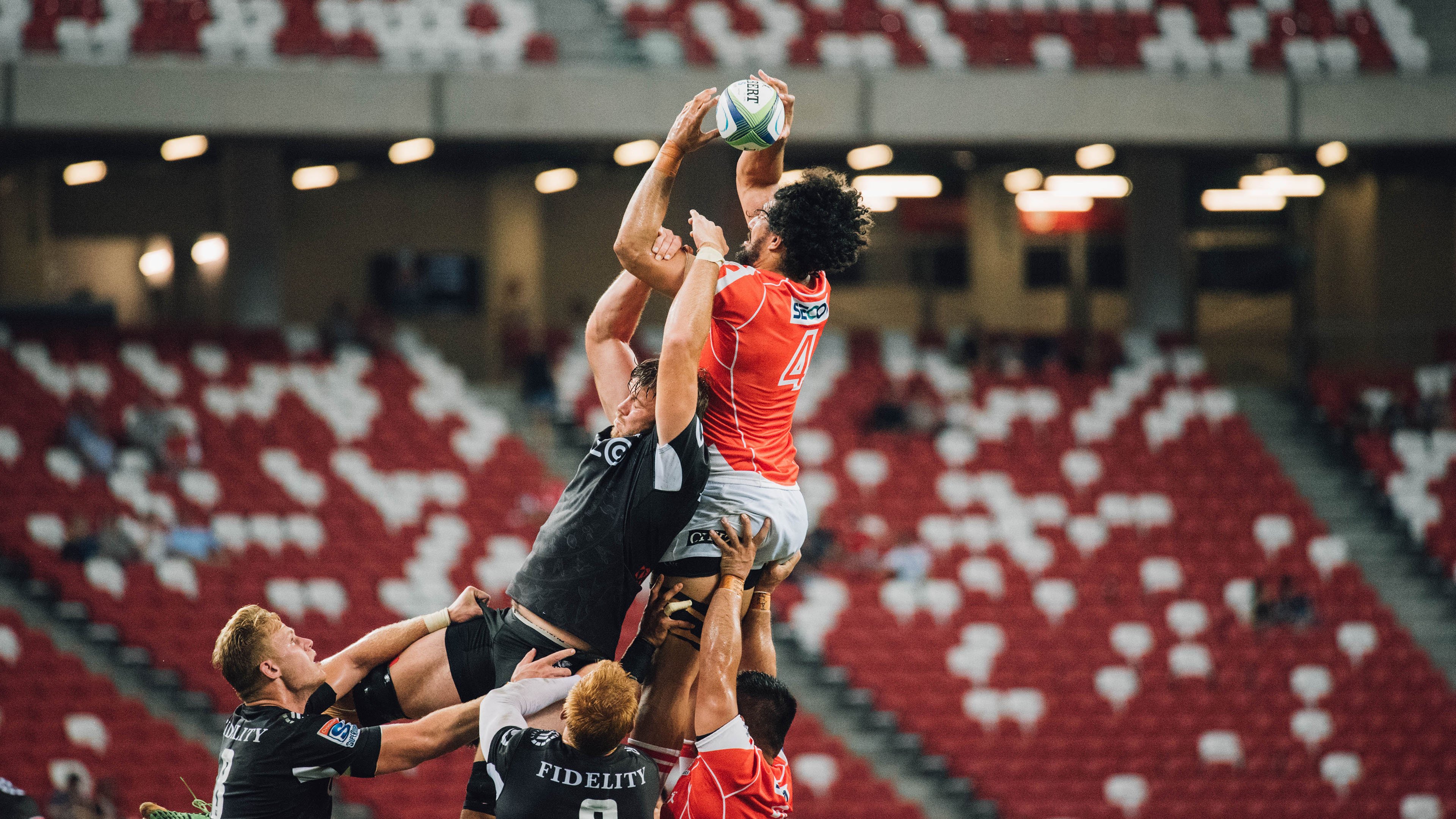 乔·波尔曼的个人突破和出色视野，为袋鼠队创造多次得分机会，乔丁·波尔特